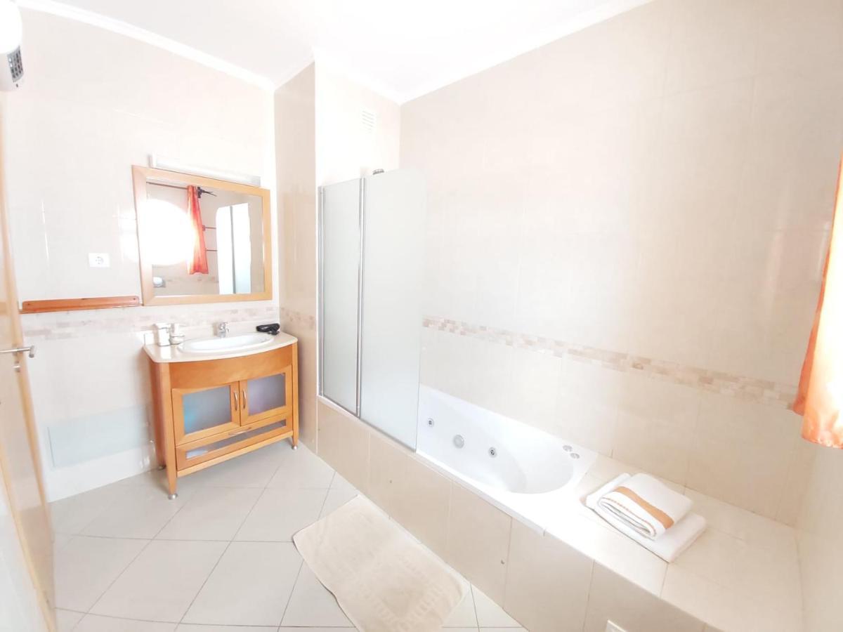 Penthouse With Sea Views Apartman Albufeira Kültér fotó